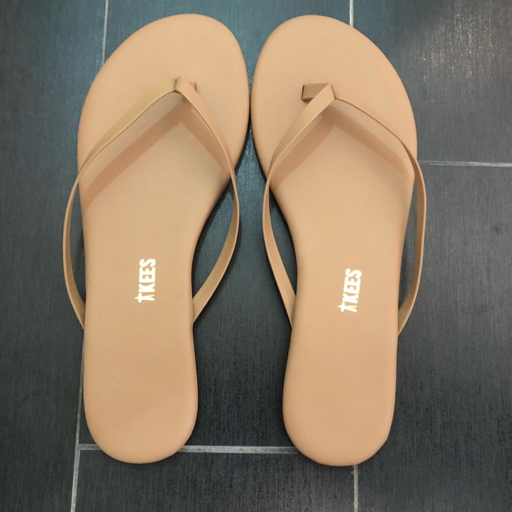NWOT Tkees Foundation Flip Flop Size 8 Beach Bum